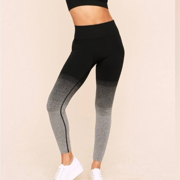 GYMSHARK Adapt Ombré Seamless Workout Sculpting Leggings Sz Small - Picture 1 of 8